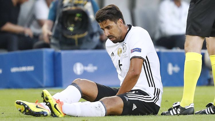 Sami Khedira ist wichtig für das deutsche Spiel - aber verletzt und gegen Frankreich nicht dabei.