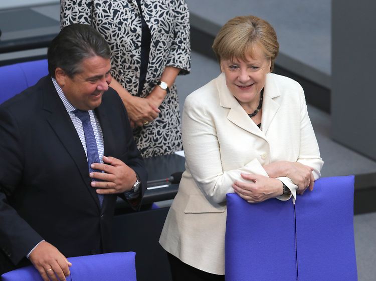 Bundeswirtschaftsminister Sigmar Gabriel, Bundeskanzlerin Angela Merkel sowie die übrigen Mitglieder des Bundestags genehmigen sich heute einen früheren Feierabend.