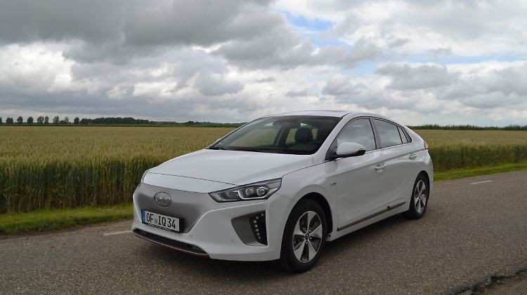 Beim batteriegetriebenen Hyundai Ioniq ist der Kühlergrill geschlossen.