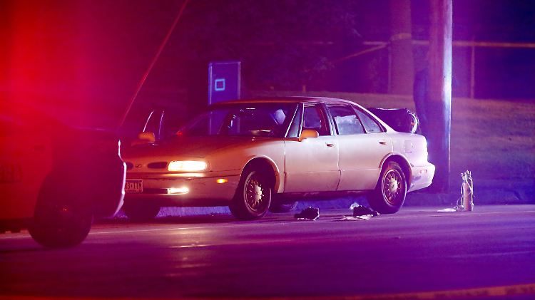 Die Freundin des Fahrers sowie deren Tochter saßen mit im Auto, als der Fahrer erschossen wurde.