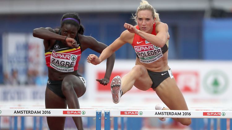 Goldig: Cindy Roleder über 100 Meter Hürden.