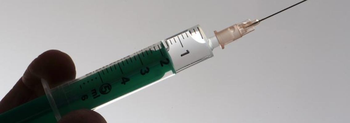 Ältere ab 60 Jahren oder chronisch Lungenkranke sollten sich gegen Pneumokokken impfen lassen. (Bild: dpa)