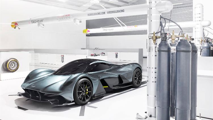 Maximal 150 Fahrzeuge des Aston Martin RB 001 sollen produziert werden.