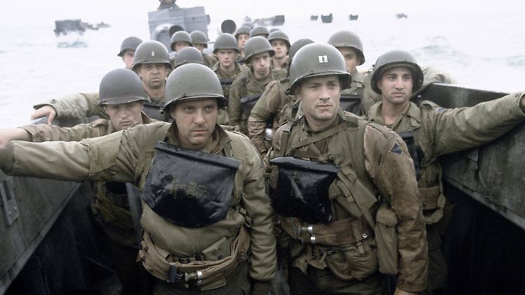 Anfangsszene aus "Der Soldat James Ryan": Tom Sizemore neben Tom Hanks.