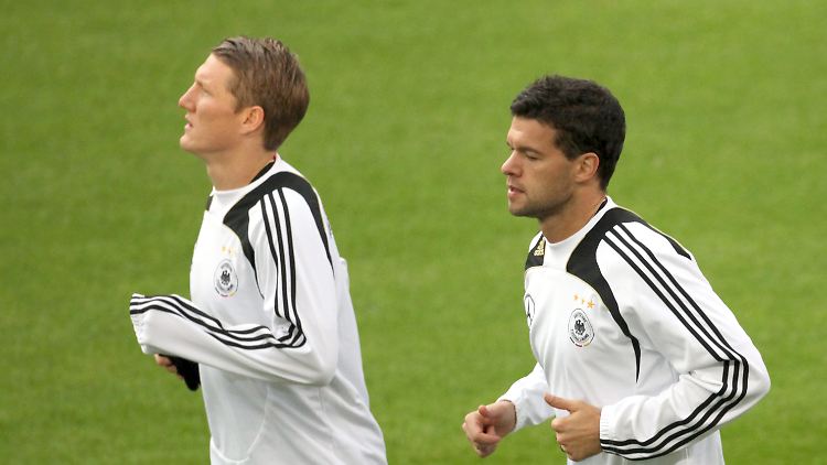 Michael Ballack weiß um die Schwere der Aufgabe, den richtigen Zeitpunkt zum Rücktritt aus dem Nationalteam zu finden.