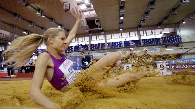 Darja Klischina erhielt als einzige russische Leichtathletin das Olympiastartrecht durch den Leichtathletik-Weltverband - weil sie seit Jahren nicht in den USA lebt.