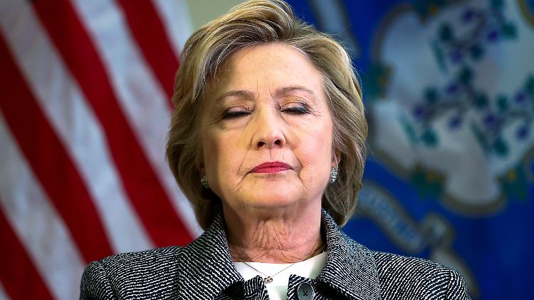 Nicht die erste Panne in ihrem Wahlkampf: Hillary Clinton will sich Ende Juli dennoch zur US-Präsidentschaftskandidatin wählen lassen.
