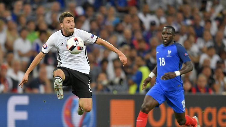 Jonas Hector zeigte bei der EM starke Leistungen und verpasste keine Minute im DFB-Team.