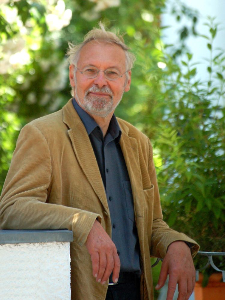 Karlheinz Geißler ist Zeiforscher, Autor und Berater.