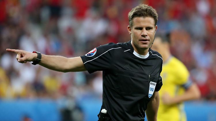 Felix Brych pfiff auch bei der Fußball-EM in Frankreich.