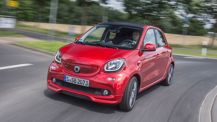 Die Farbe Cadmiumrot wurde extra für die Smart Brabus erfunden und sieht richtig gut aus.