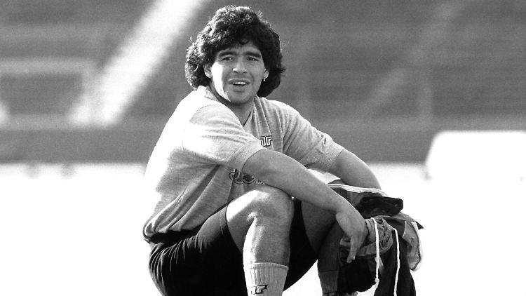 Diego Maradona, ein Genie mit dem Ball, wurde nur 60 Jahre alt.