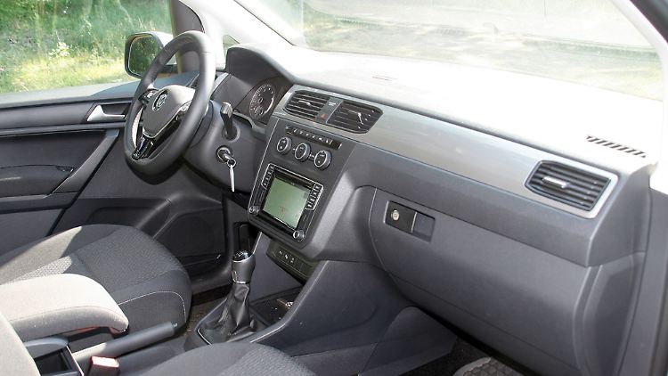 Den schlichten Charme eines Nutzfahrzeuges, den der Caddy offeriert, sollte man mögen.