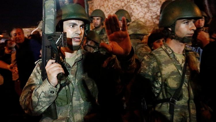 Das türkische Militär versuchte mit einem Putschversuch die politische Kontrolle über die Türkei zu erlangen - und scheiterte.