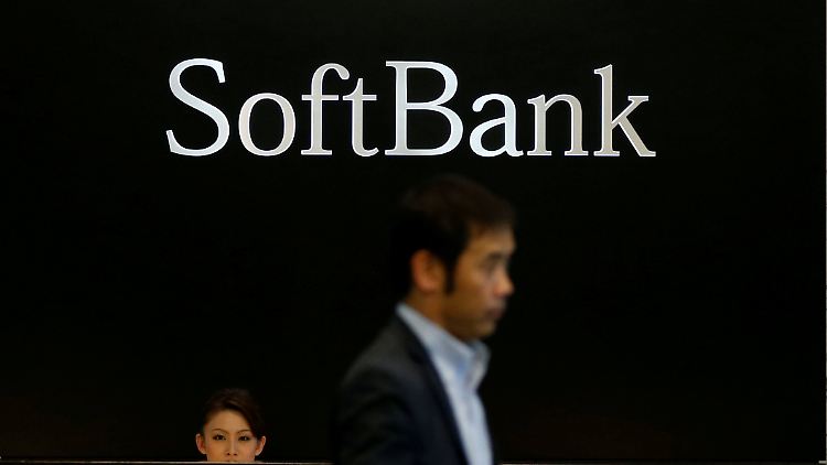 Der japanische Mobilfunkriese Softbank macht einen Schritt in Richtung mobiles Internet.