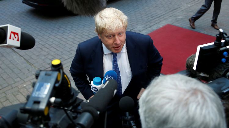 Boris Johnson will Anfang 2017 Nägel mit Köpfen machen.