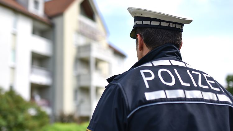 So eine Uniform tragen Polizisten - und Stripper?