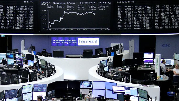 Nach einem verhaltenen Start legt der Dax ab dem Vormittag munter los.