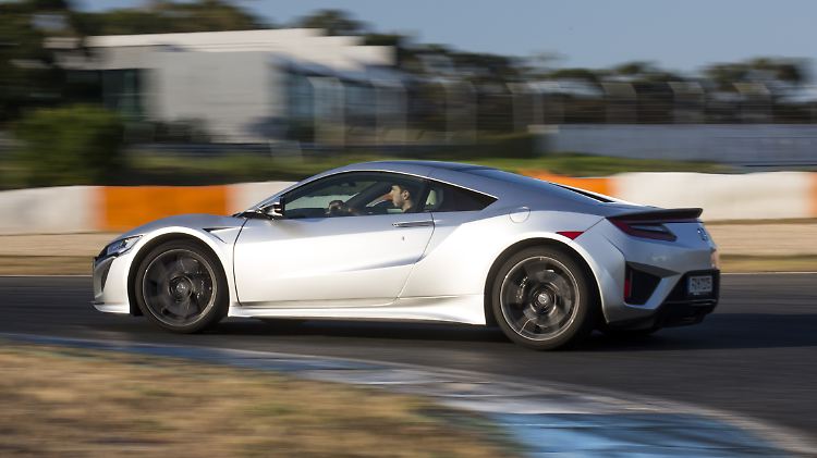 Lediglich 50 Honda NSX pro Jahr werden nach Deutschland kommen, die ersten 15 davon sind schon verkauft.