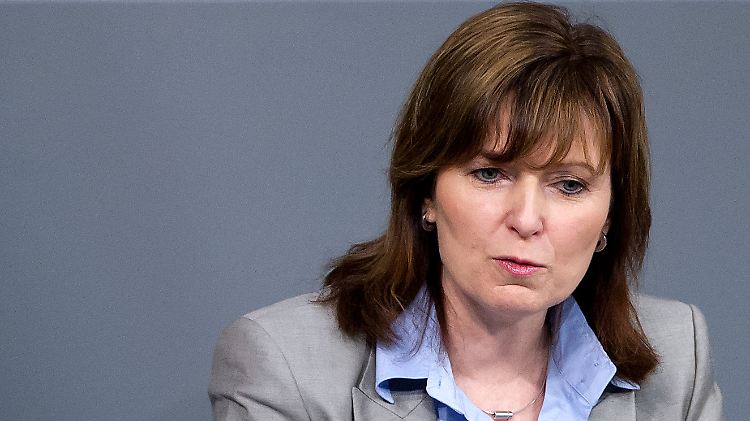 Ob Hinz ihre eigenen Lügen schließlich geglaubt hat, weiß nur sie allein.