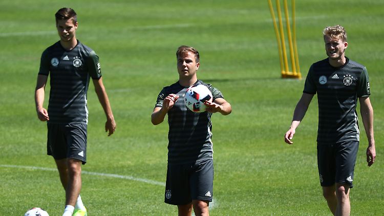 In dem Bild sind gut 60 Millionen Euro versteckt - und Julian Weigl.