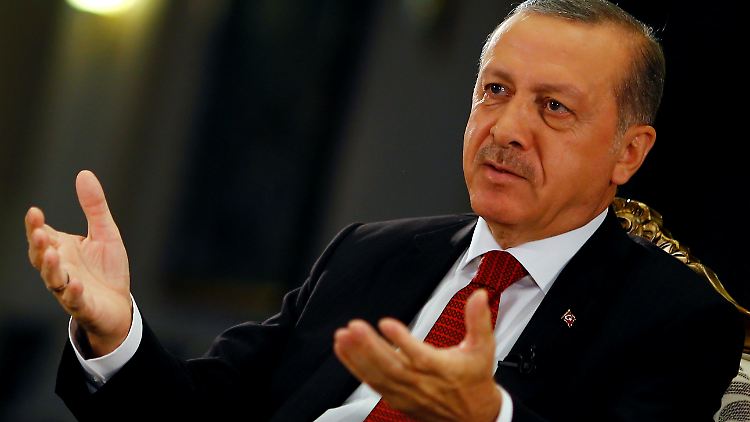 Der türkische Präsident Erdogan erhofft sich mit Trumps Einzug ins Weiße Haus ein besseres Verhältnis zu den USA. 