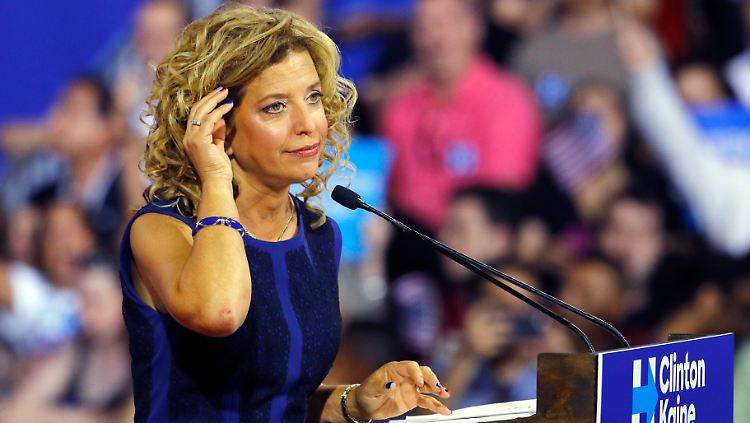 Debbie Wasserman Schultz will am Montag ihren Hut nehmen.