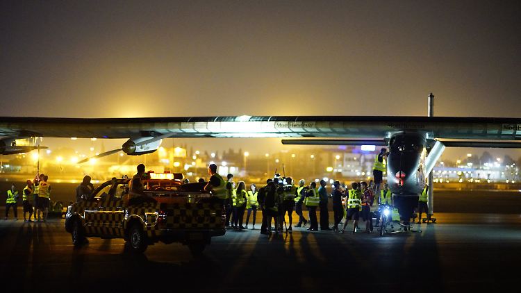 "Solar Impulse 2" kurz vor dem Start in Kairo.