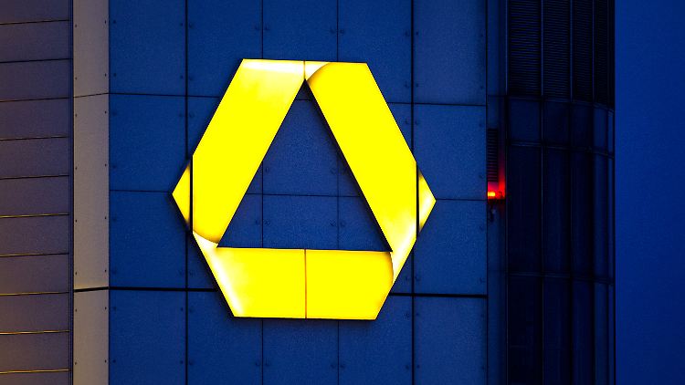 Deutlich niedrigere Gewinne als 2015: Commerzbank