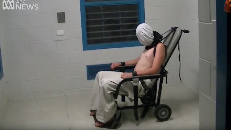 Bei dem Gefangenen soll es sich um einen 17-Jährigen handeln.