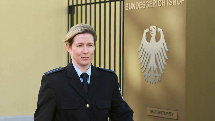 Claudia Pechstein nach ihrer Niederlage vor dem Bundesgerichtshof in Karlsruhe.
