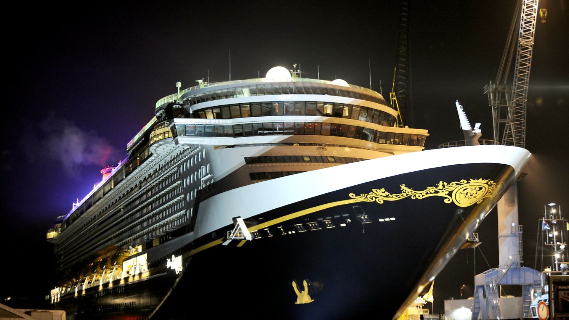 Die "Disney Dream" gehört nach Werftangaben zu den drei längsten Kreuzfahrtschiffen der Welt.