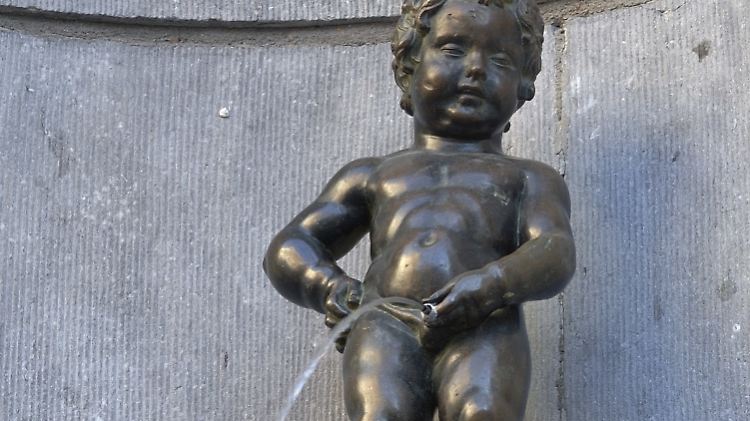 Aus dem Manneken Pis läuft natürlich nur Wasser.