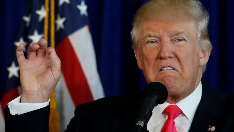 Donald Trump würde gern lesen, was in Hillary Clintons E-Mails steht.