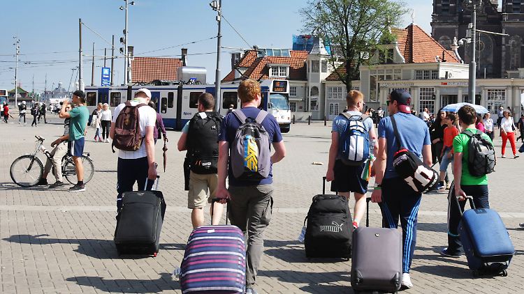 Amsterdam ist eins der begehrtesten Sommerziele für Reisende, die Privatunterkünfte nutzen.