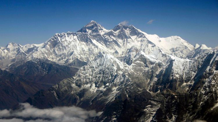 13 Tonnen Müll und Exkremente und auch vier Leichen holte die Umweltschutzorganisation Eco Everest seit 2008 vom Berg.