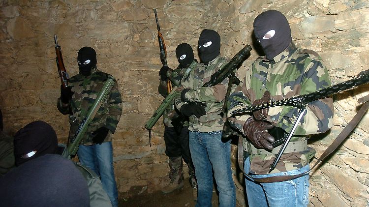 Aktivisten der FLNC auf einer Aufnahme aus dem Jahr 2006.