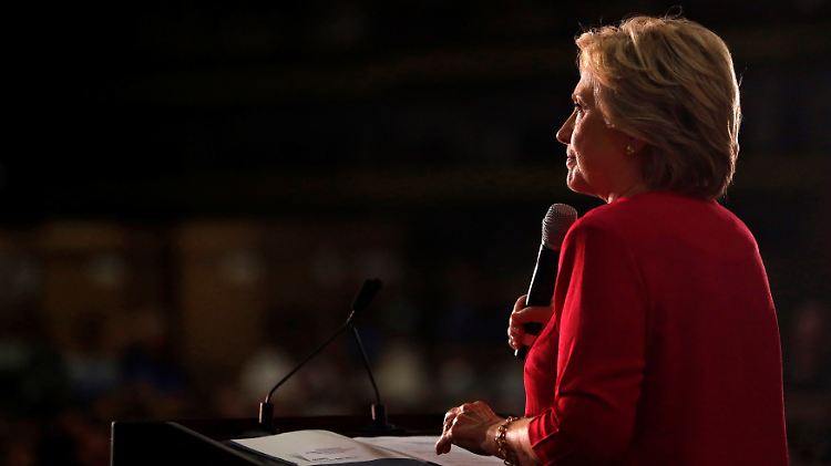 Offenbar sind auch die Computer von dem Wahlkampfteam von Hillary Clinton gehackt worden.