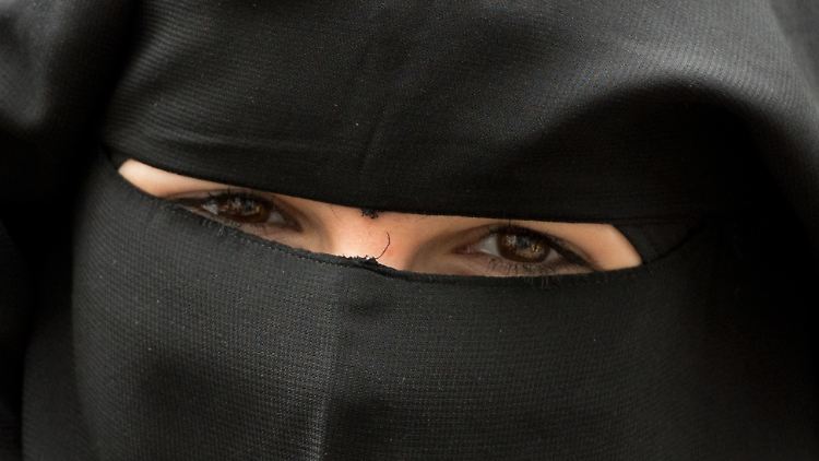 CDU-Politiker Jens Spahn fordert ein Burka-Verbot für Deutschland.