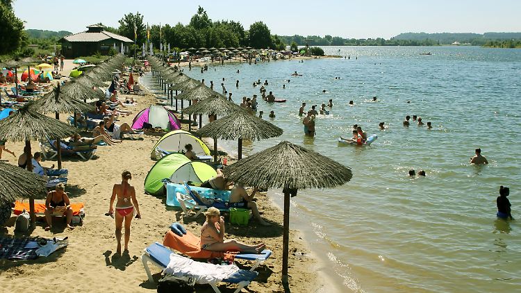 Die Verantwortlichen des Naturfreibades Xantener Südsee haben nach den Vorfällen Anzeige erstattet - sie fürchten um ihr Image.