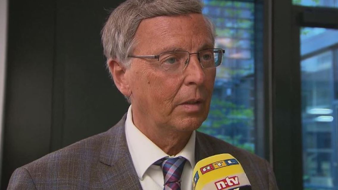 bosbach.JPG