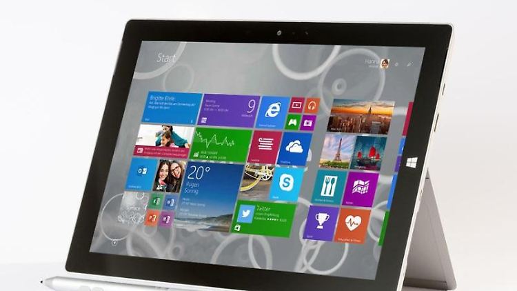 Tablet-Computer Surface 3 von Microsoft: Aktuell benutzen nach Angaben des Bitkom 41 Prozent der Bundesbürger ab 14 Jahren einen Tablet Computer, vor zwei Jahren lag der Anteil noch bei 28 Prozent. Foto: Microsoft Corporation/dpa