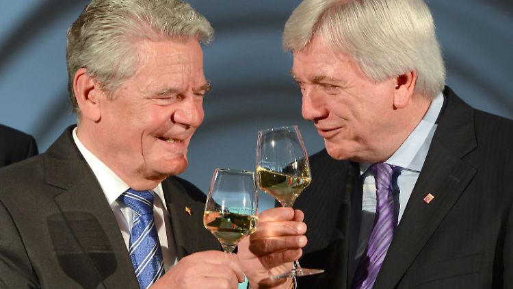 Der alte und der neue Bundespräsident? Joachim Gauck und Volker Bouffier.