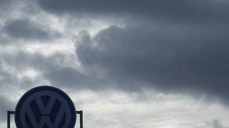 Volkswagen kämpft weiterhin mit den Folgen des Abgas-Skandal - gerade die juristischen Auseinandersetzungen dürften sich noch eine Weile hinziehen.