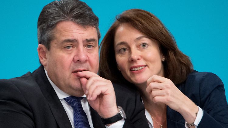 Auf dem Parteitag der SPD im Dezember: Sigmar Gabriel und Katarina Barley