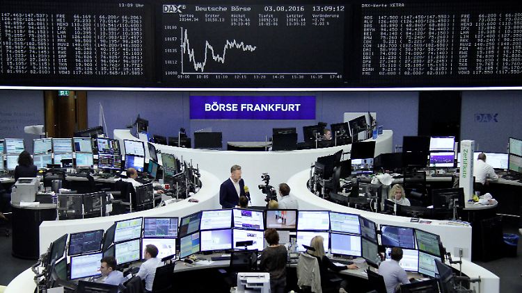 Anfangs noch mit Ausschlägen, geht es am Nachmittag ruhig zu beim Dax.