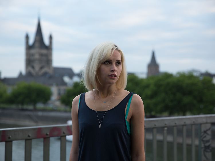Felicity Jones spielt in "Collide" Juliette, die Freundin, die gerettet werden muss.