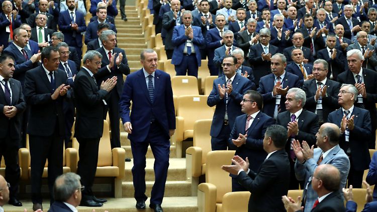 Präsident Erdogan erwartet von der türkischen Geschäftswelt Unterstützung in seinem Kampf gegen Fethullah Gülen.