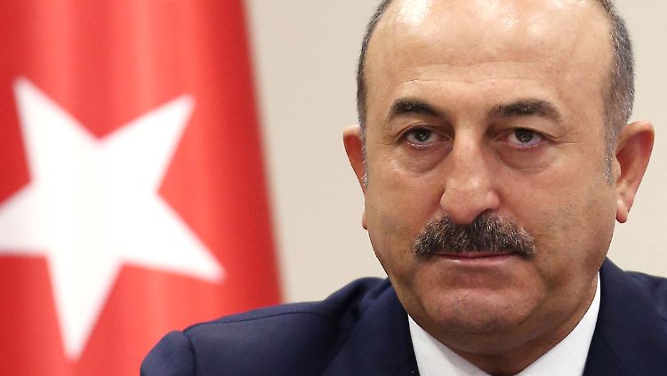 Der türkische Außenminister Cavusoglu nennt Österreich "radikal rassistisch".