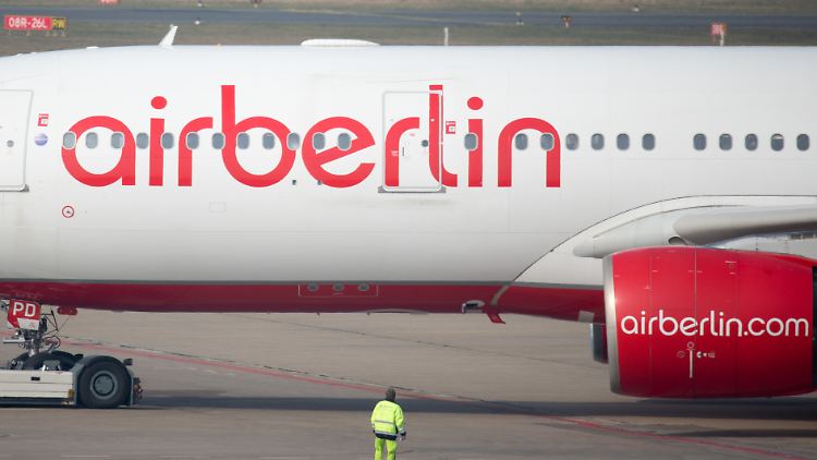Air Berlin hat im vergangenen Jahr einen Verlust von 450 Millionen Euro eingeflogen.